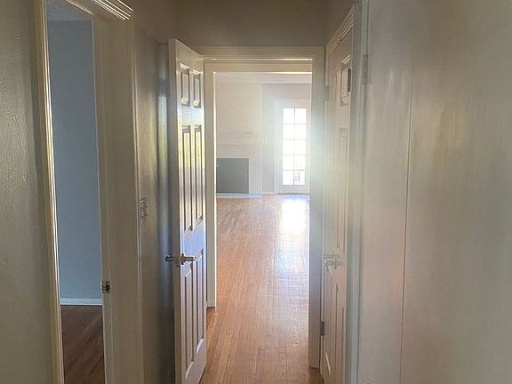5th image of 5833 Lomond Dr