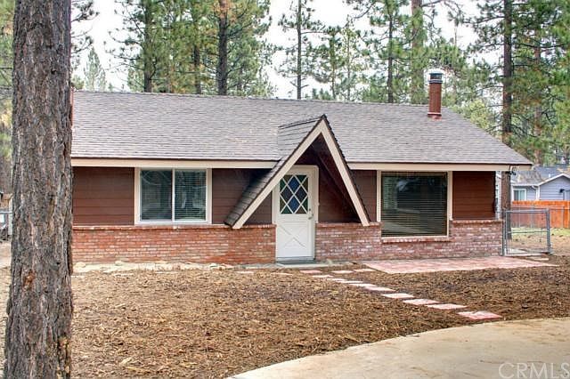 1st image of 821 E Barker Blvd