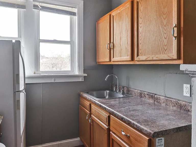 3860 Bamberger Ave — Photo 3