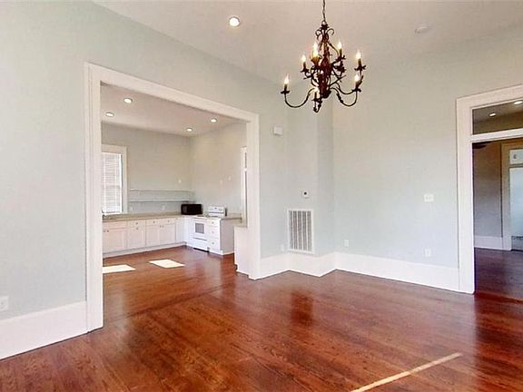 3rd image of 4901 Tchoupitoulas St