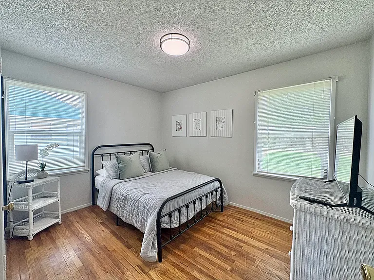 66 N 1150 W — Photo 29