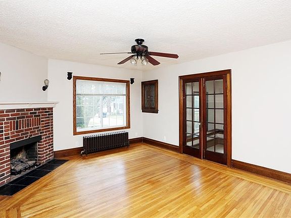 5th image of 4646 Terrace Dr