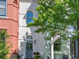 326 12th St SE, Washington, DC 20003