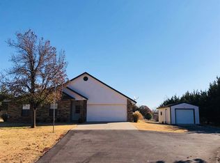 8560 NW Stoney Point Rd, Lawton, OK 73507