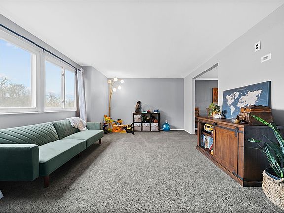 4th image of 1486 Greendale Dr