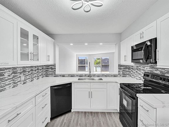 5th image of 7345 Granville Dr #209