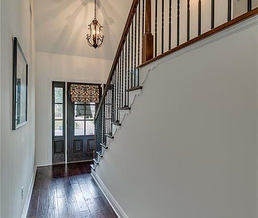 5th image of 11679 Fieldstone Cir