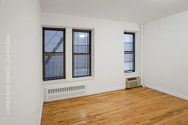 Rented by J. Lemle Real Estate | media 21