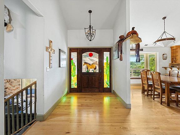 3rd image of 12242 Woodacre Rd