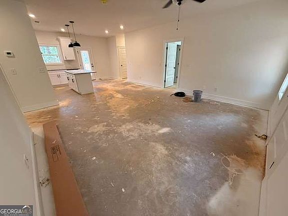 3rd image of 207 Cole Lake Rd