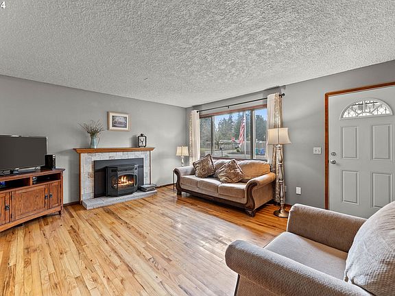 5th image of 9916 NE 60th St