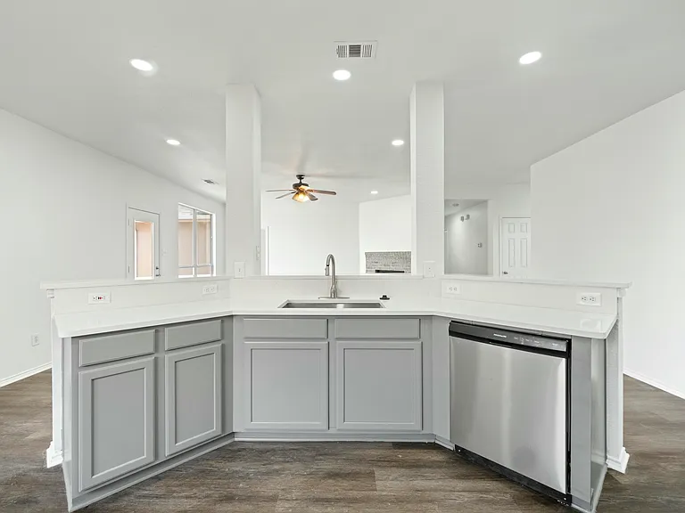 2130 Harvester Dr — Photo 23