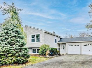 1 Nantucket Ct, Howell, NJ 07731