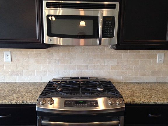 3rd image of 4007 Stowe Dr
