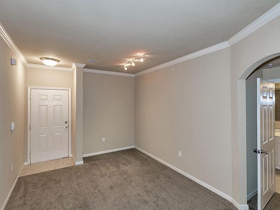 2nd image of 8539 GATE Parkway #9422