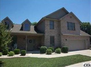 2008 Chelsea Ct, Seymour, IN 47274