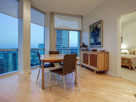 5th image of 500 Throckmorton St APT 2109