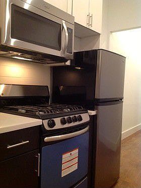 4th image of 160 W 127th St