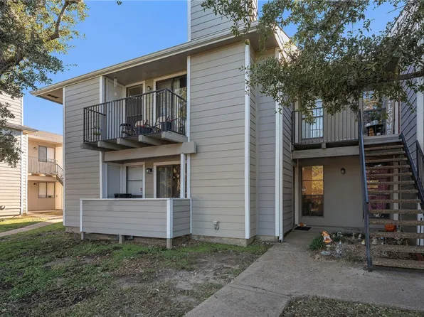 1901 Holleman Dr W APT 201, College Station, TX 77840