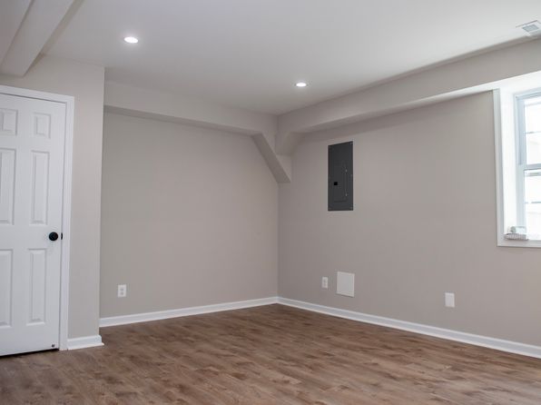 821 Summit Ave #B