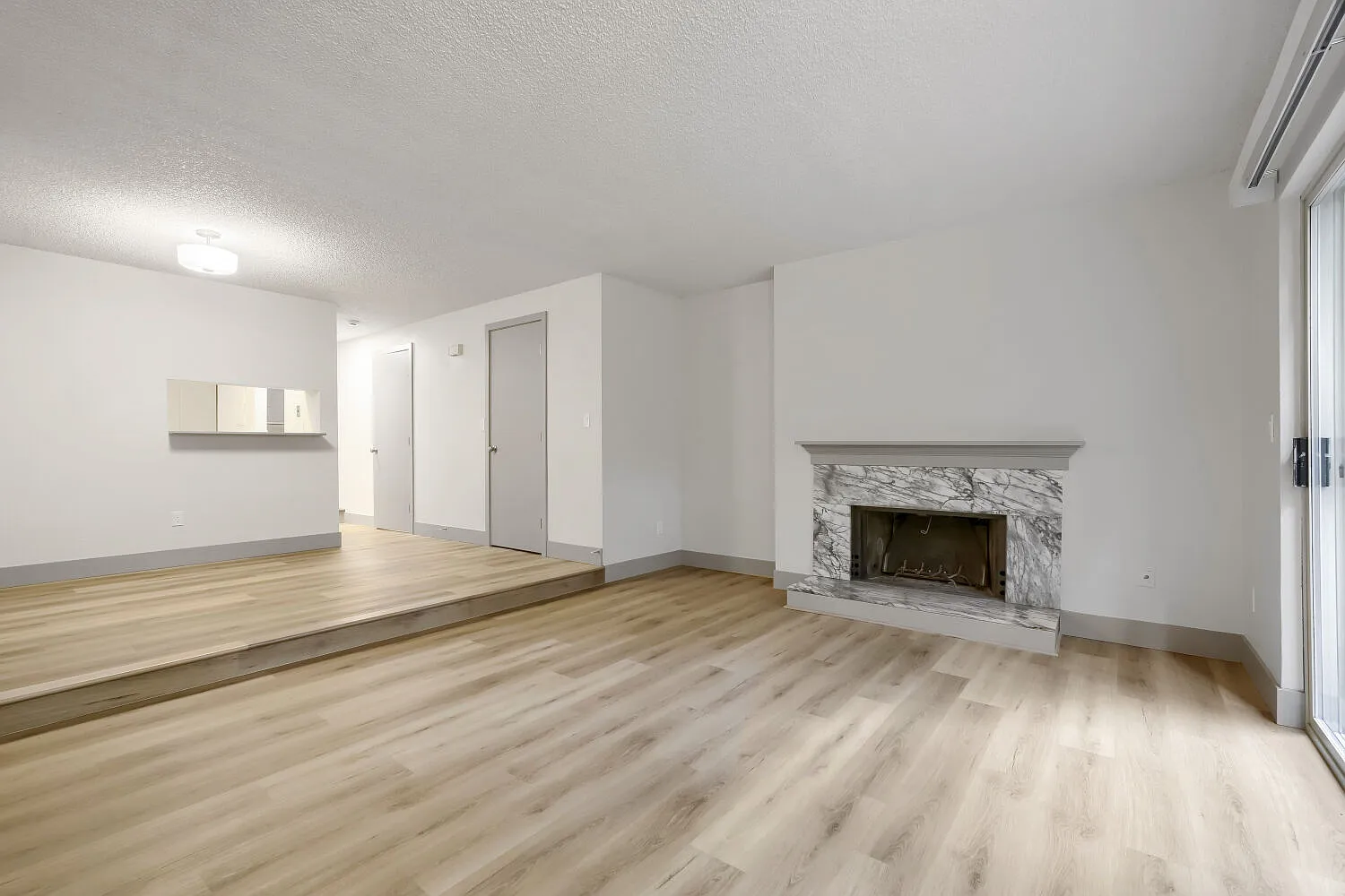 2 bed, 1.5 bath, 1188 sqft, $2,495 — Photo 4