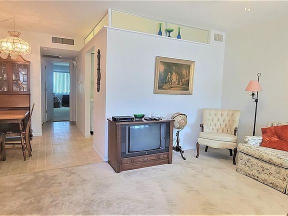 4th image of 1235 S Highland Ave #3-205