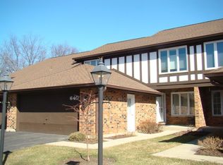 640 Cress Creek Ln, Crystal Lake, IL 60014