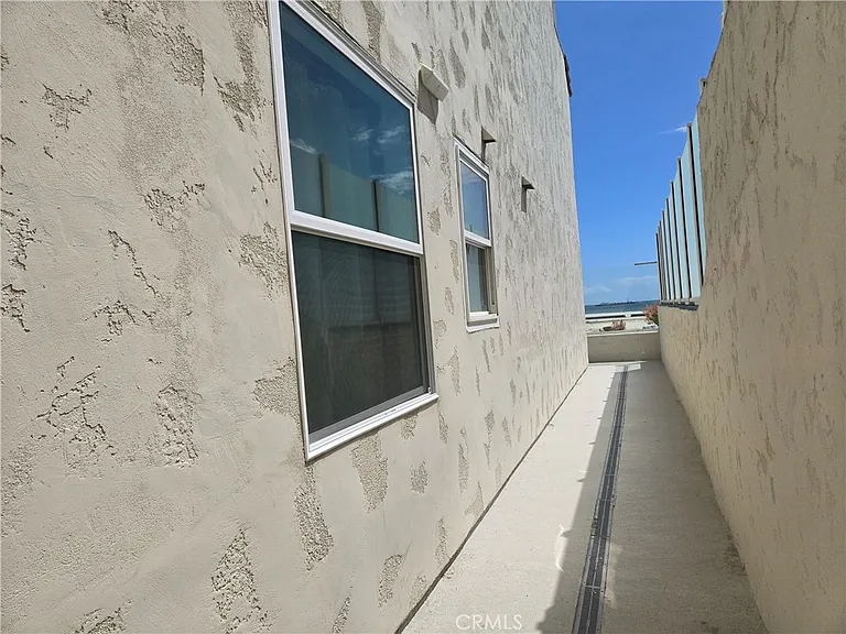 25 15th Pl — Photo 35