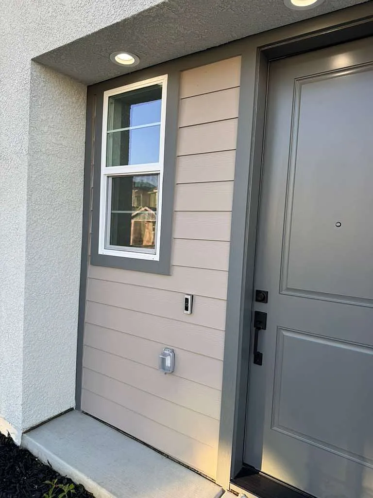 4 bed, 1758 sqft, $2,600 — Photo 2