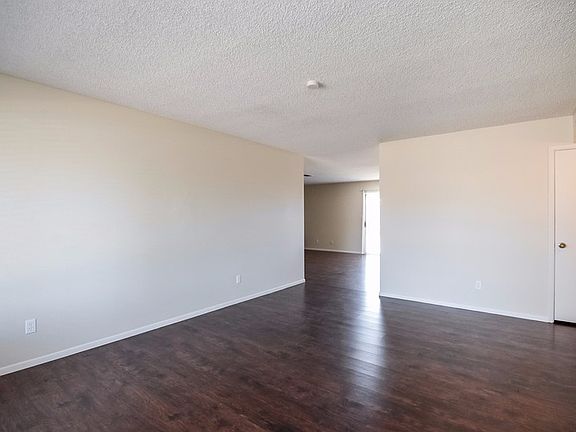 4th image of 2926 W Muriel Dr