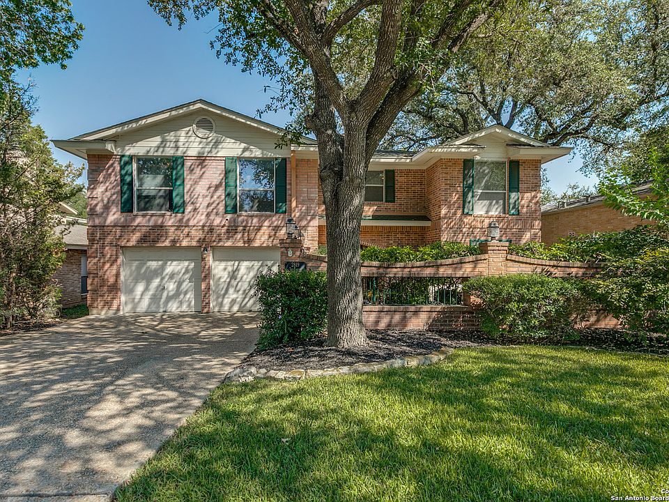 1st image of 2819 WOODCREST DR
