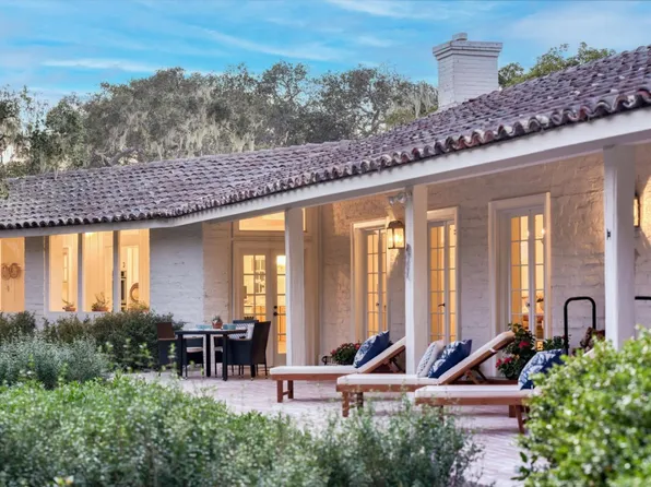 150 Littlefield Rd, Monterey, CA 93940