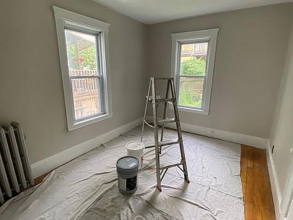 3rd image of 4 Newton St #1