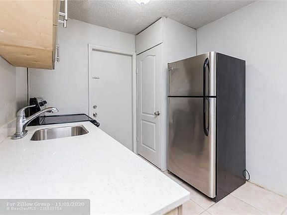 4th image of 1701 NW 7th Ct