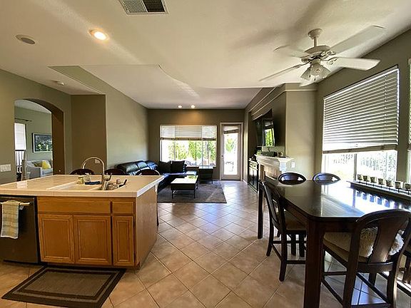 Kitchen, Dining Nook & Family Room