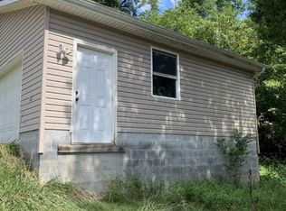 4014 Green Valley Rd, Huntington, WV 25701