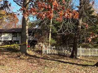 12140 Rattalee Lake Rd, Davisburg, MI 48350
