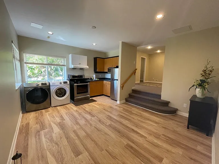 3000 Plateau Blvd — Photo 3