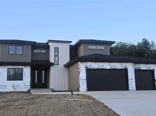 1006 Meadowbrook Dr, Kearney, MO 64060