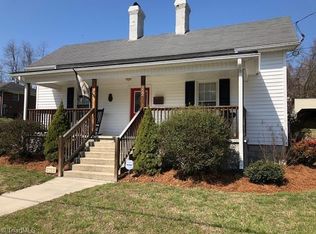 522 Worth St, Mount Airy, NC 27030