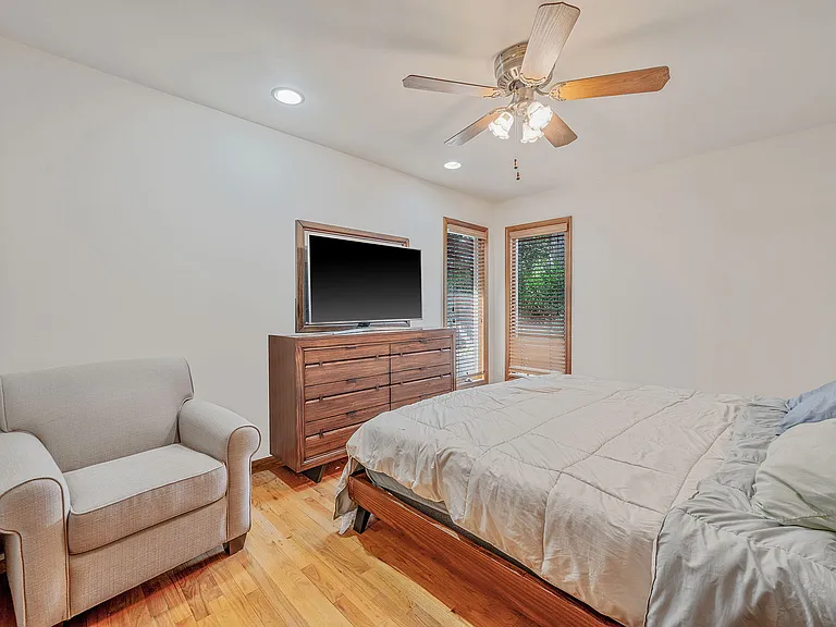 6 Bay Dr — Photo 14