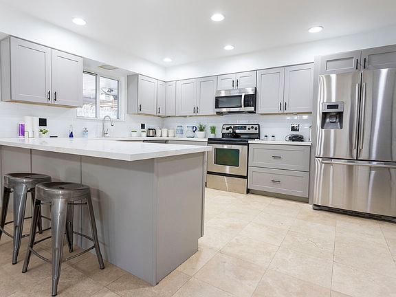 4th image of 8333 E Angus Dr