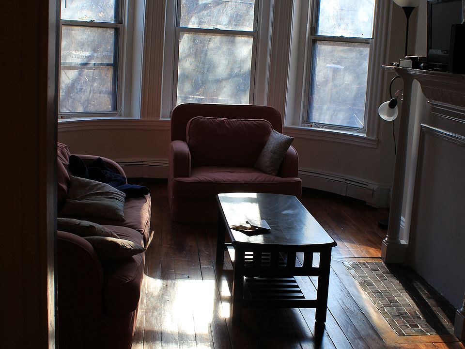 1st image of 127 Cedar St #2