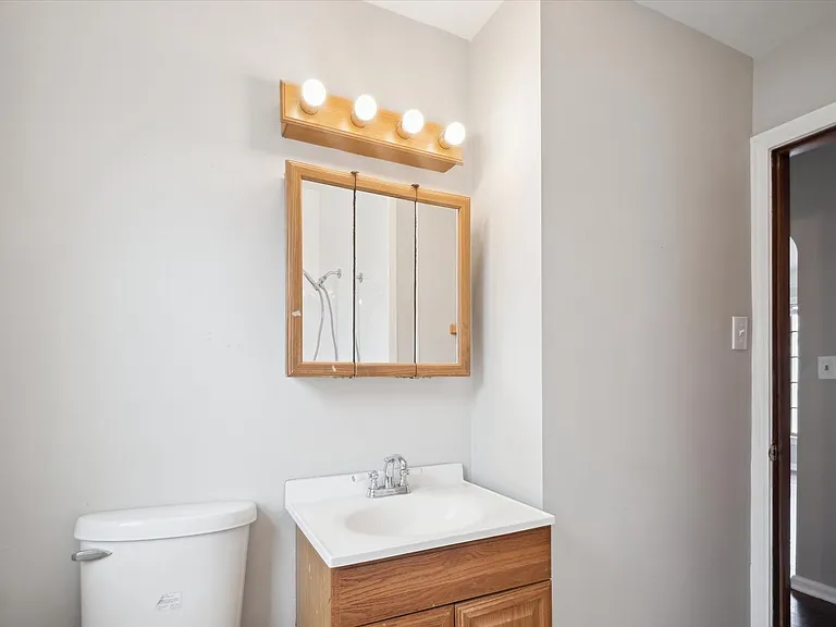14416 Krems Ave — Photo 15