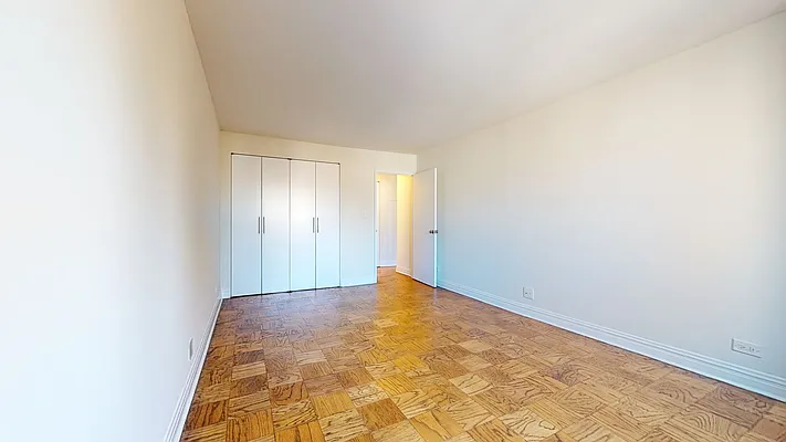 Rented by Bond New York | media 25