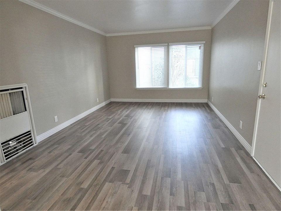 1st image of 1100 E San Antonio Dr APT B