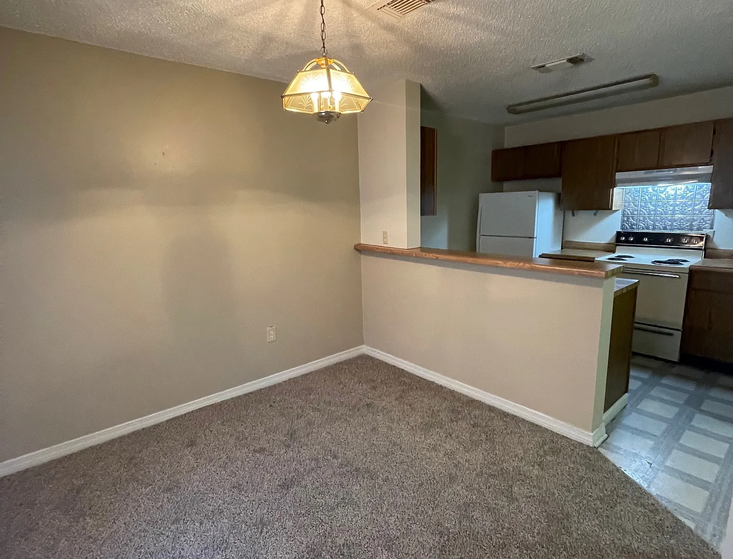 1 bed, 834 sqft, $700 — Photo 3