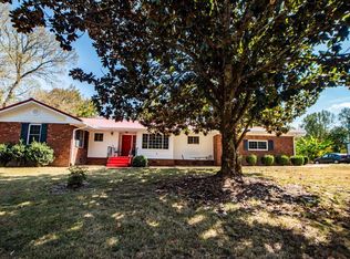 2642 Peace Chapel Rd, Decaturville, TN 38329