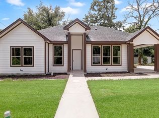 121 Blue Jay Ln, Mabank, TX 75156