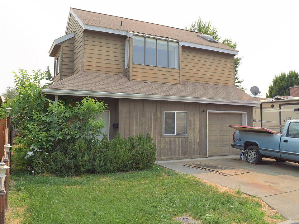 1st image of 811 SE Cedar Ave